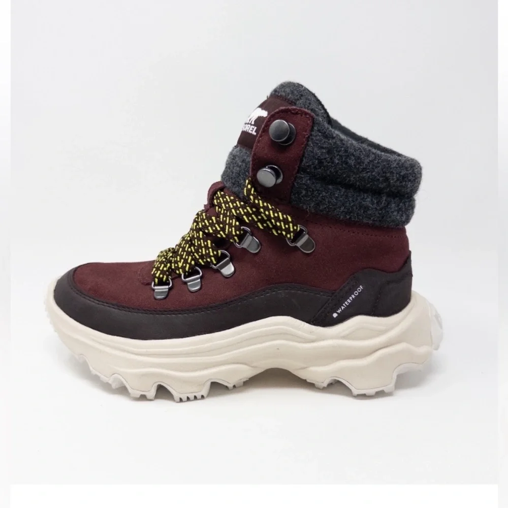 New Sorel Kinetic Breakthru Conquest Sneaker Boots- New Cinder/Bloodstone
